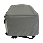 Ansicht der Unterseite des grauen ACA Padel Rucksacks, die den verstärkten Boden der Tasche zeigt.
