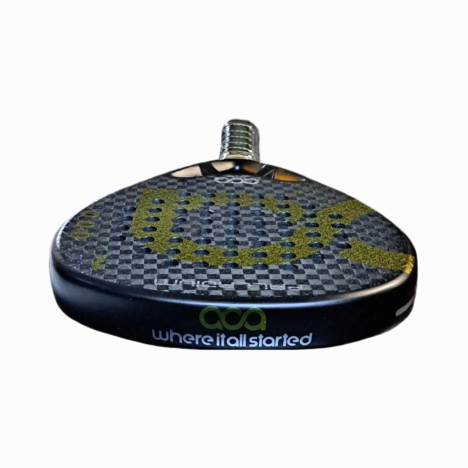 Seitenprofil des ACA Padel Palladium Gold, das die 38mm Rahmenstärke und den gold/schwarzen Schläger zeigt.