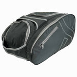 Schräge Draufsicht auf die ACA Padel Turniertasche, die die Aufteilung der Hauptfächer und Reißverschlüsse zeigt.