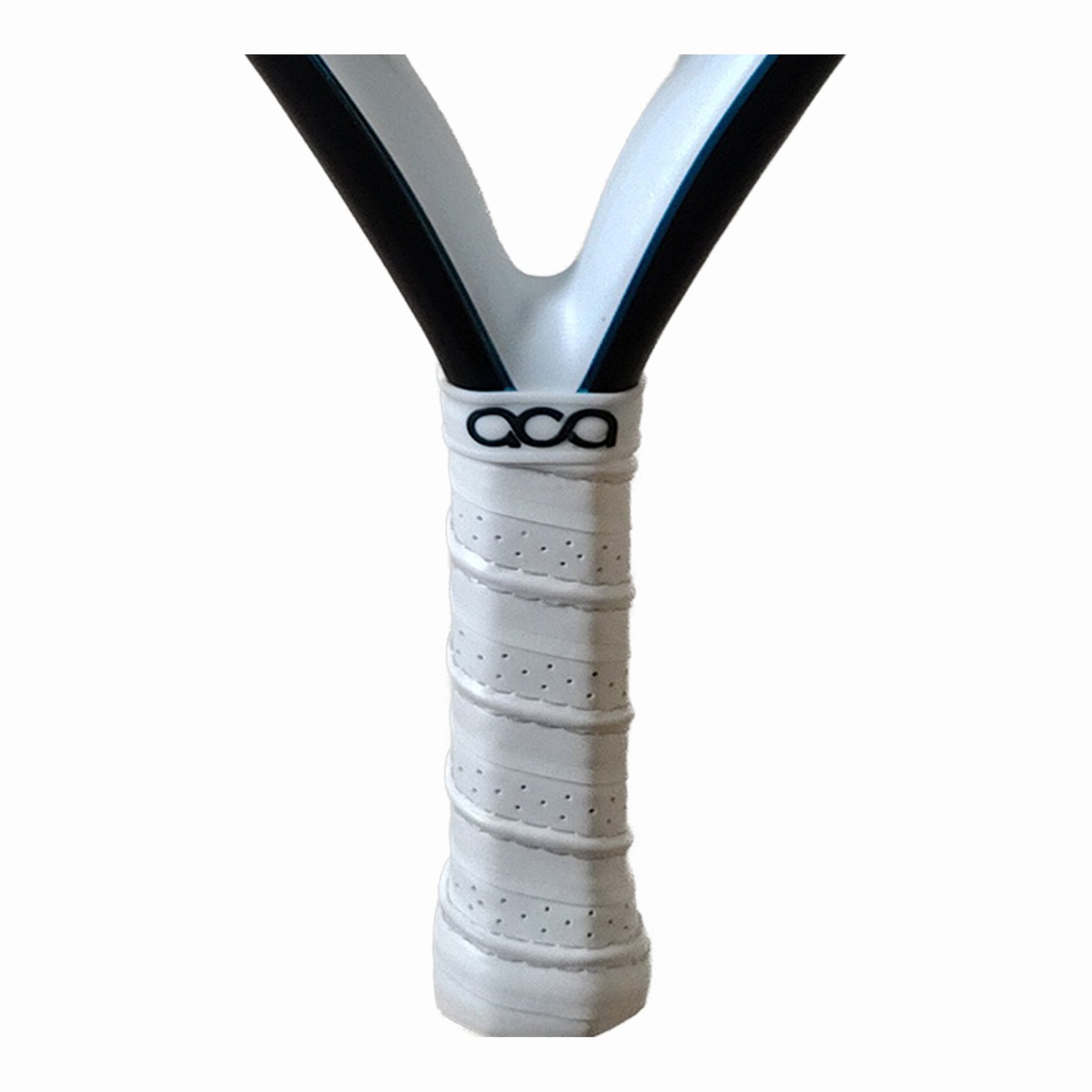 Detailaufnahme des Griffs vom ACA Padel Wave. Weißes, perforiertes Griffband für maximalen Komfort und eine hochwertige Handgelenksschlaufe am Schlägerende mit schwarzem ACA-Logo.