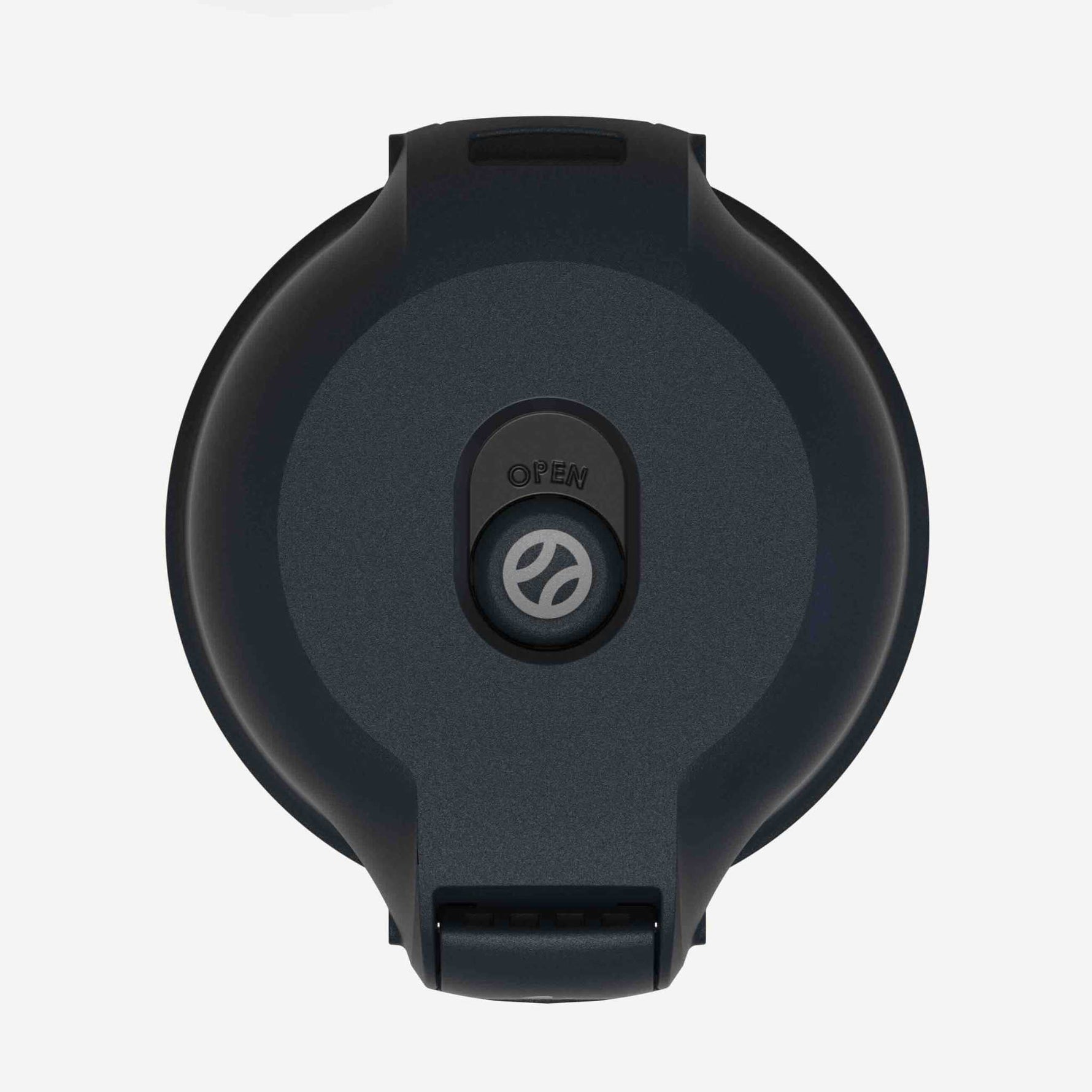 Draufsicht auf den Deckel mit dem Open-Button und Ventil zur Regulierung des Innendrucks.